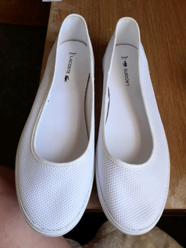 lacoste pump